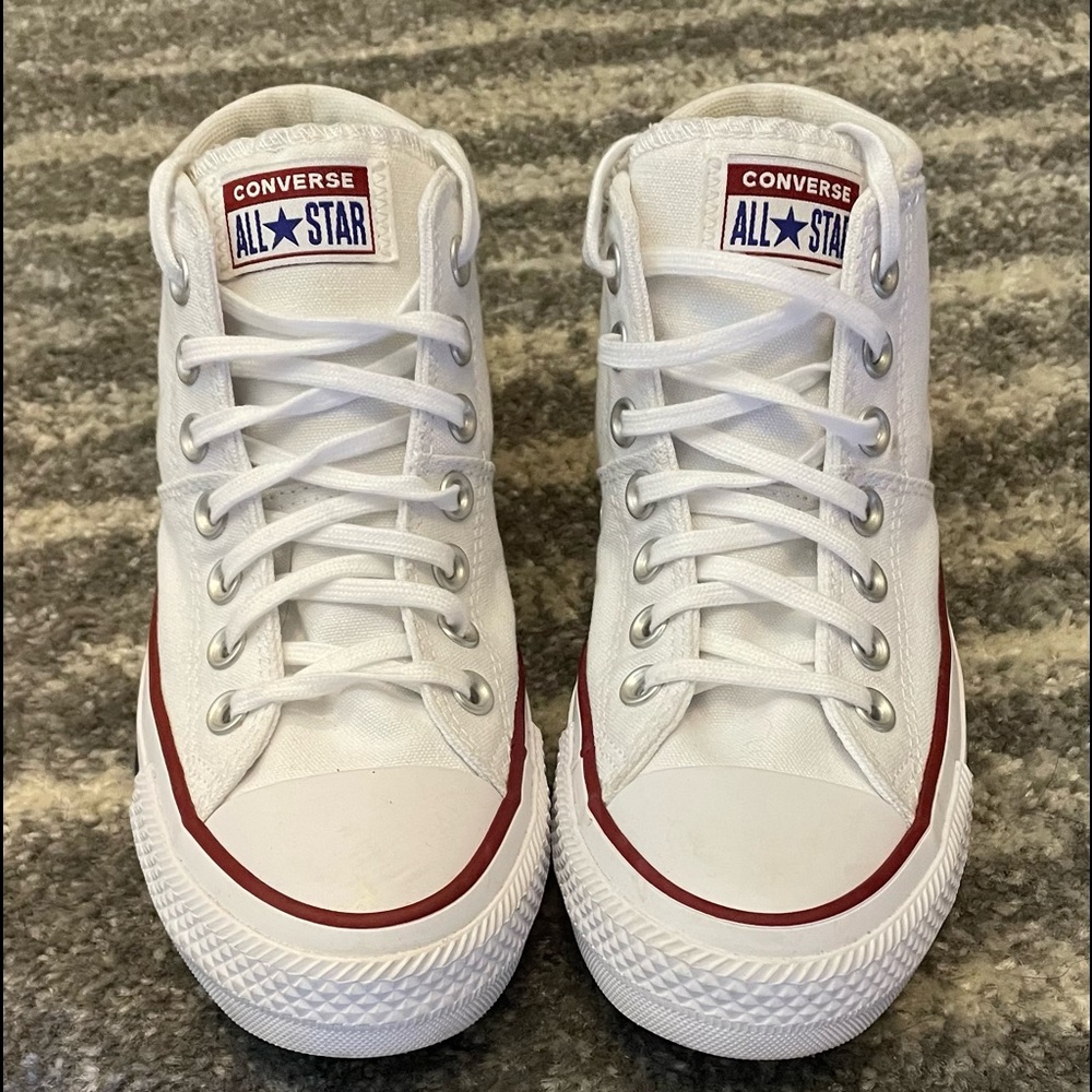 Converse Chuck Taylor All Stars White Mid Top Sneakers size 7 NWT